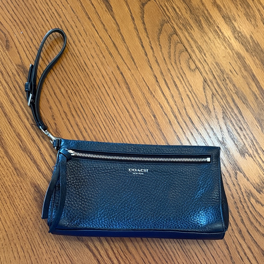 Coach Men's Navy Pebbled Leather Wristlet with Silver Zip